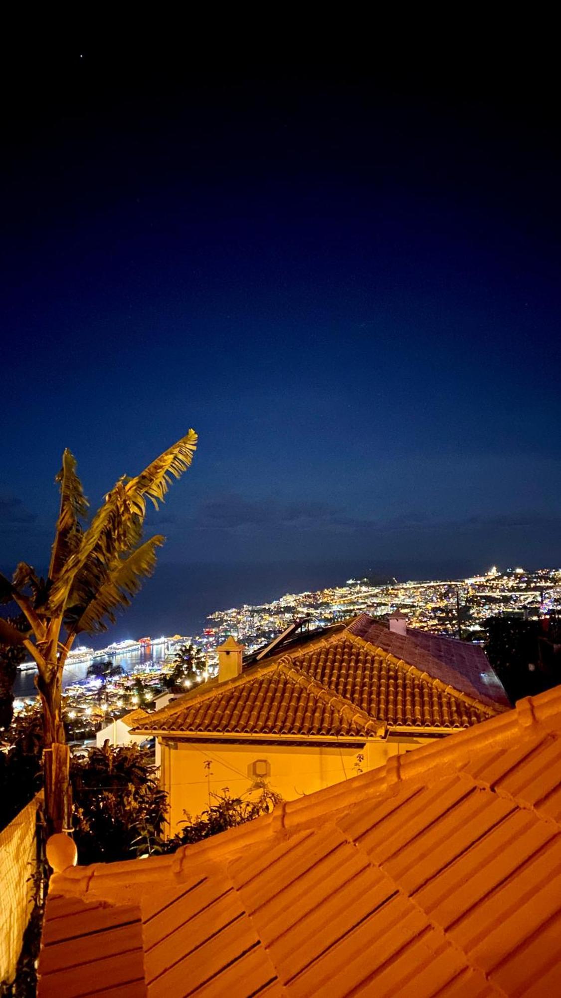 Villa Moon - 5 To 15m From 5 Attractions - Sea View Terrace, Patio, Solarium, Astronaut, Make Up Station, Coffee Bar - Funchal (Madeira)
