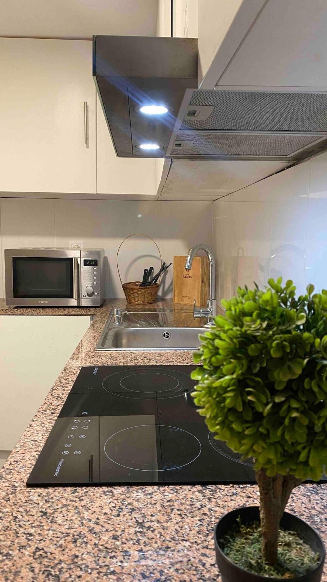 Villa Moon - 5 To 15m From 5 Attractions - Sea View Terrace, Patio, Solarium, Astronaut, Make Up Station, Coffee Bar - Funchal (Madeira)